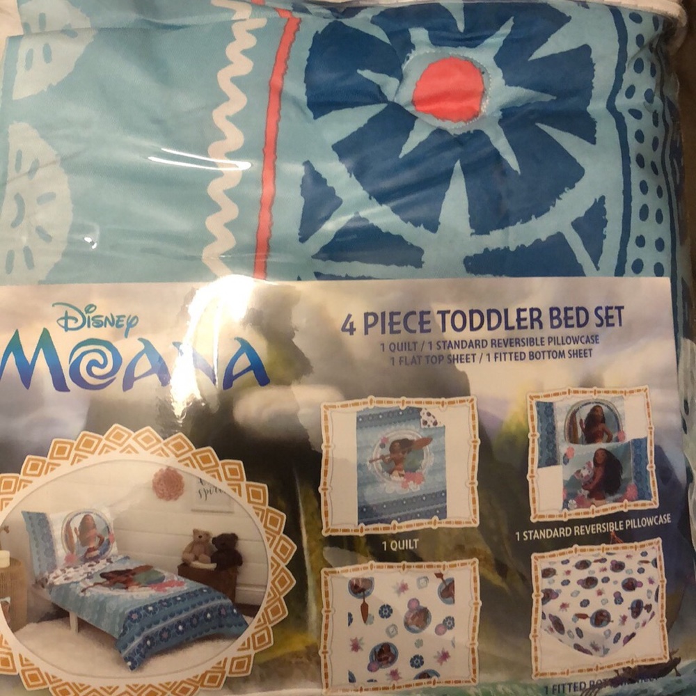 Disney Moana toddler bedding